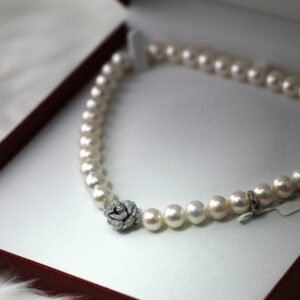 Classic Pearl Necklace